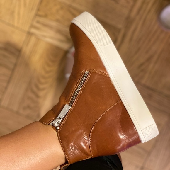 j/slides shoes - Picture 5 of 11